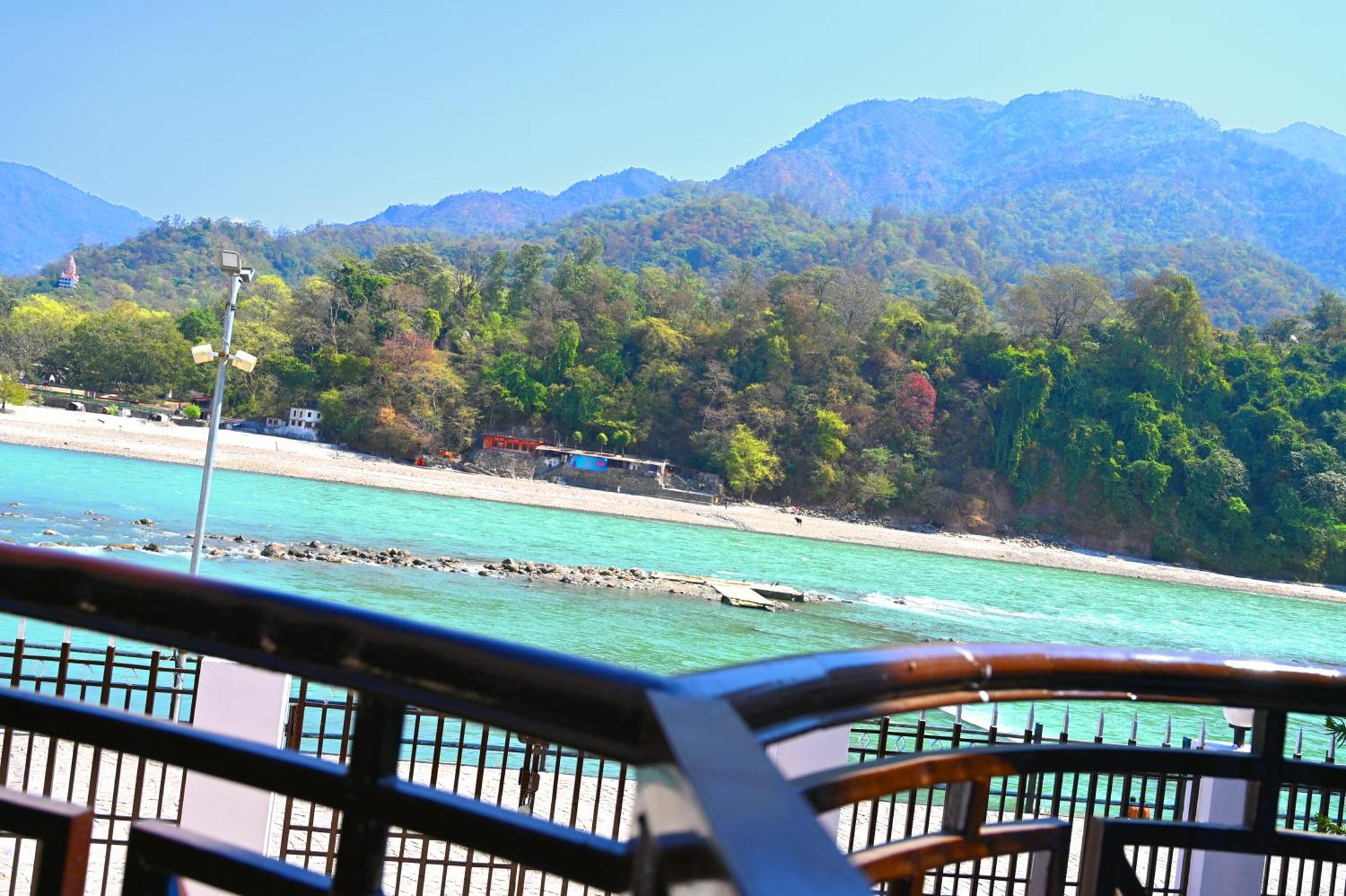 Hotel Prasanna Inn Rishīkesh Esterno foto
