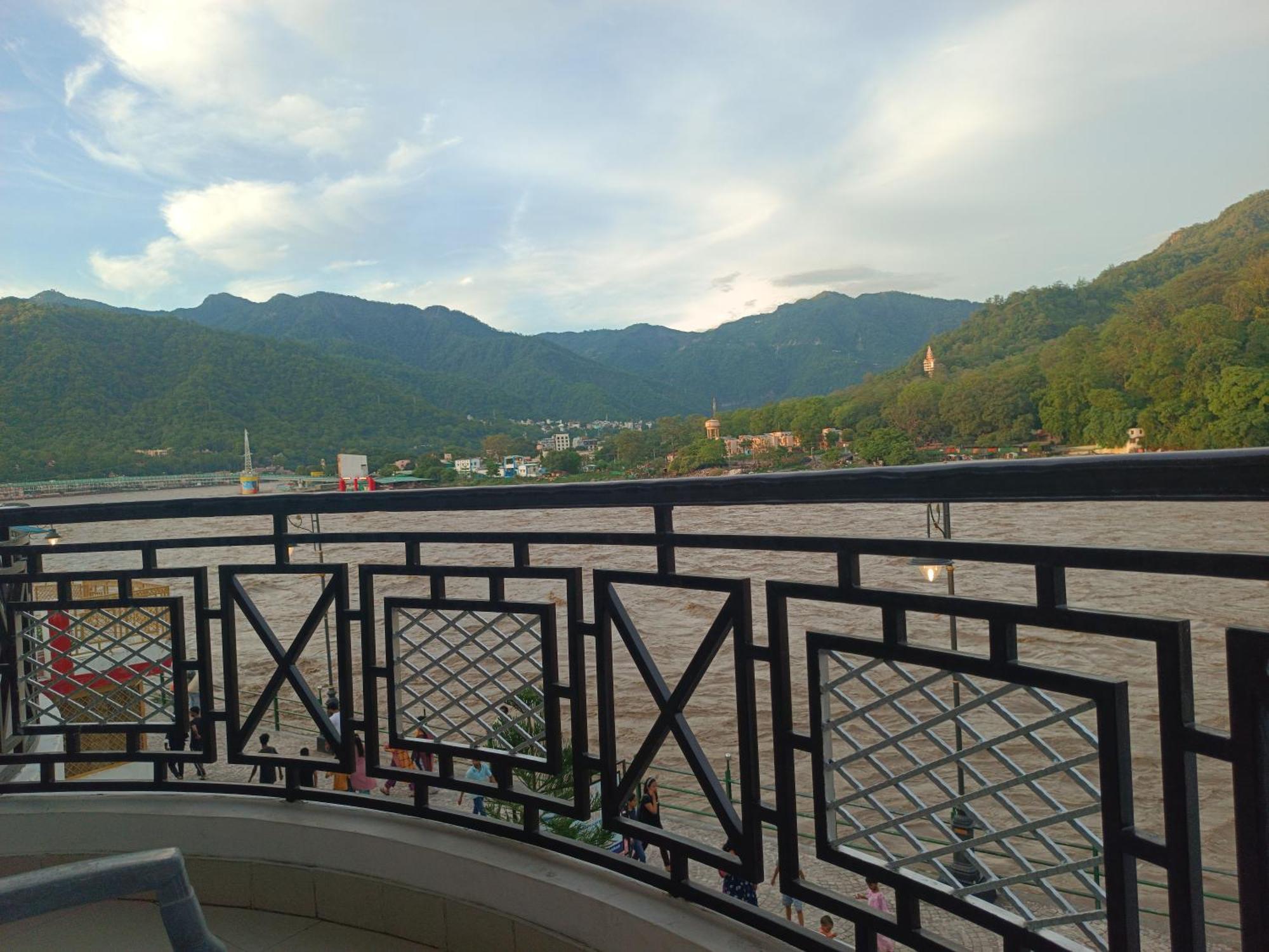 Hotel Prasanna Inn Rishīkesh Esterno foto