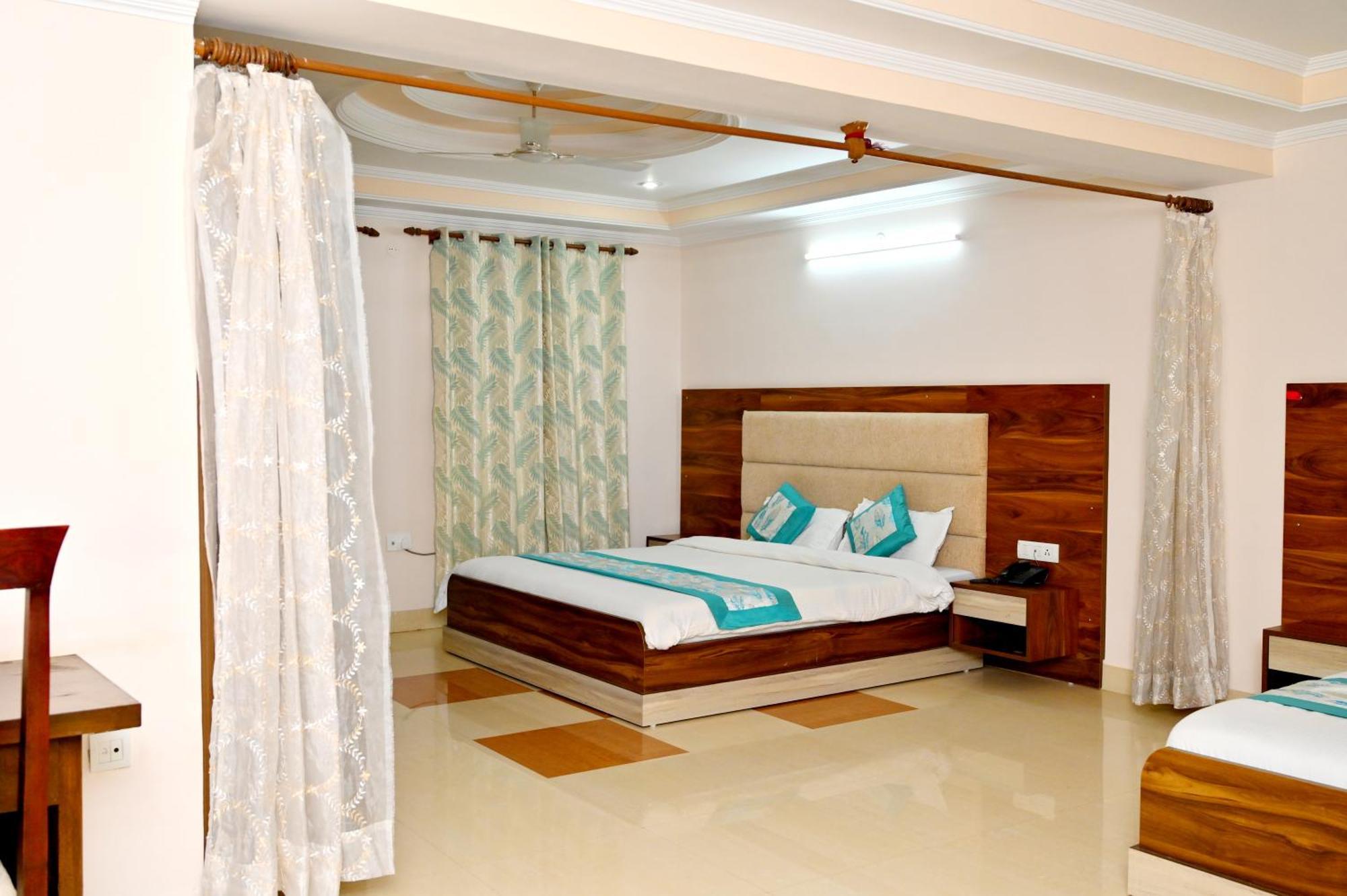 Hotel Prasanna Inn Rishīkesh Esterno foto