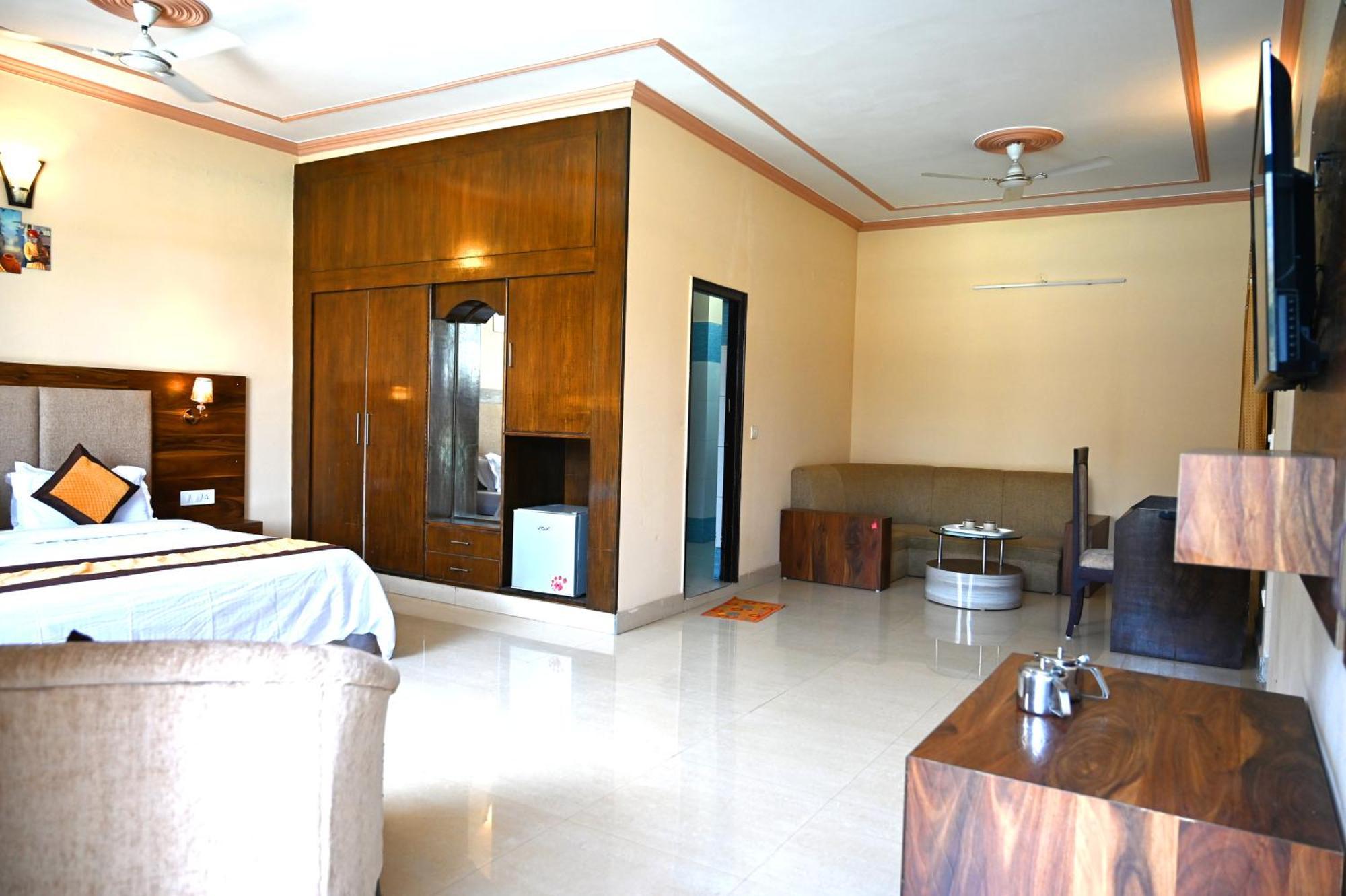Hotel Prasanna Inn Rishīkesh Esterno foto